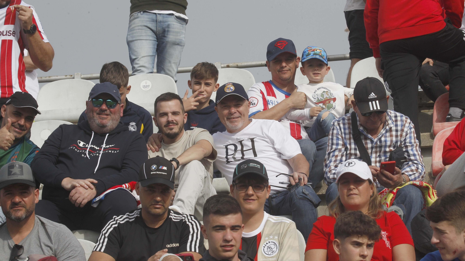 Búscate en el Algeciras CF  - Linares de Primera Federación