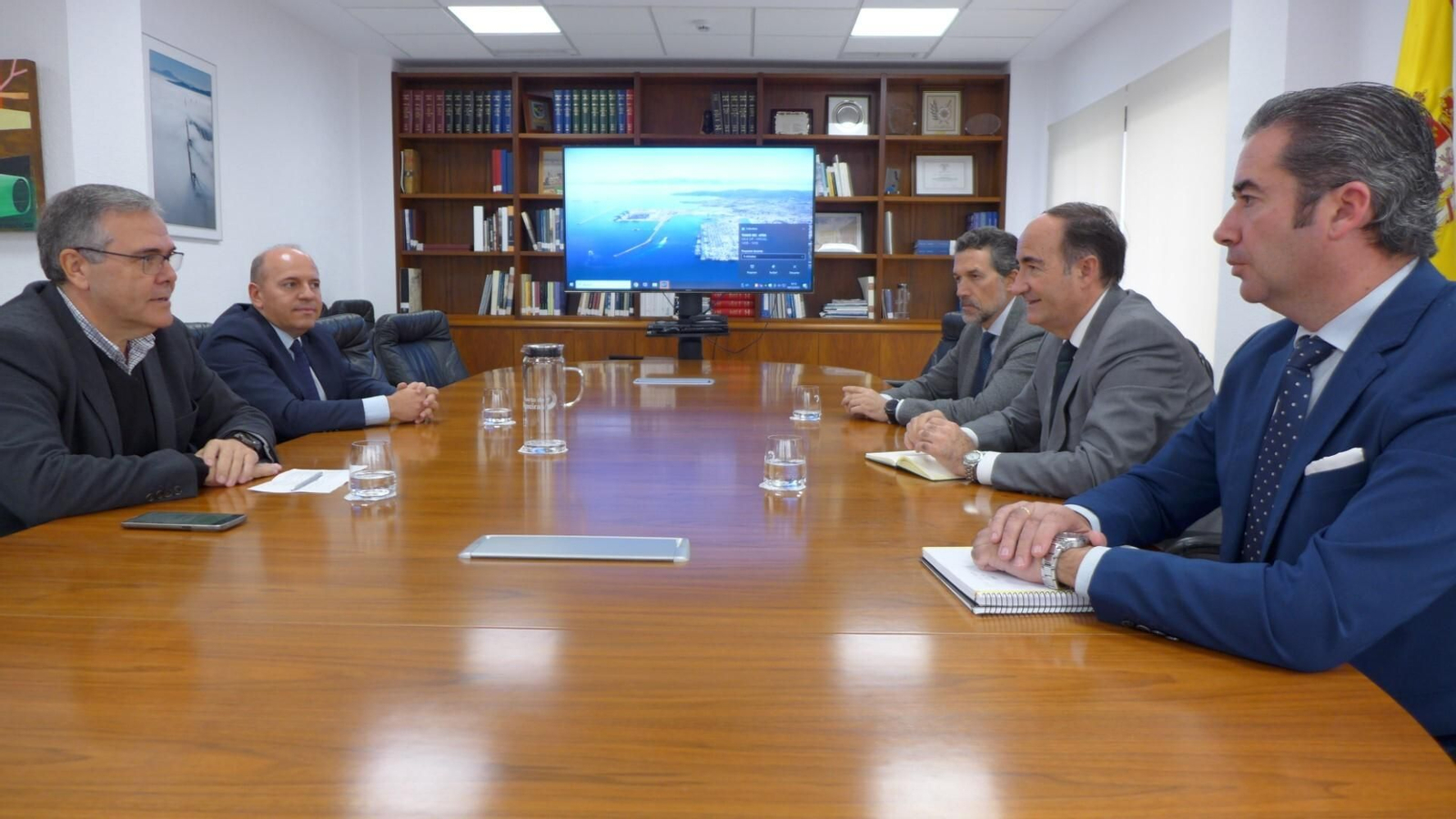 Reunión entre la Cámara de Comercio y la APBA.