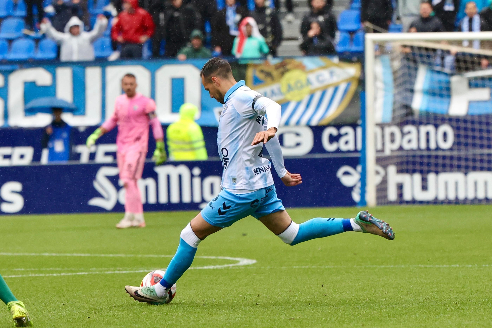 El Málaga CF-Linares Deportivo, en fotos El Málaga CF-Linares Deportivo, en fotos