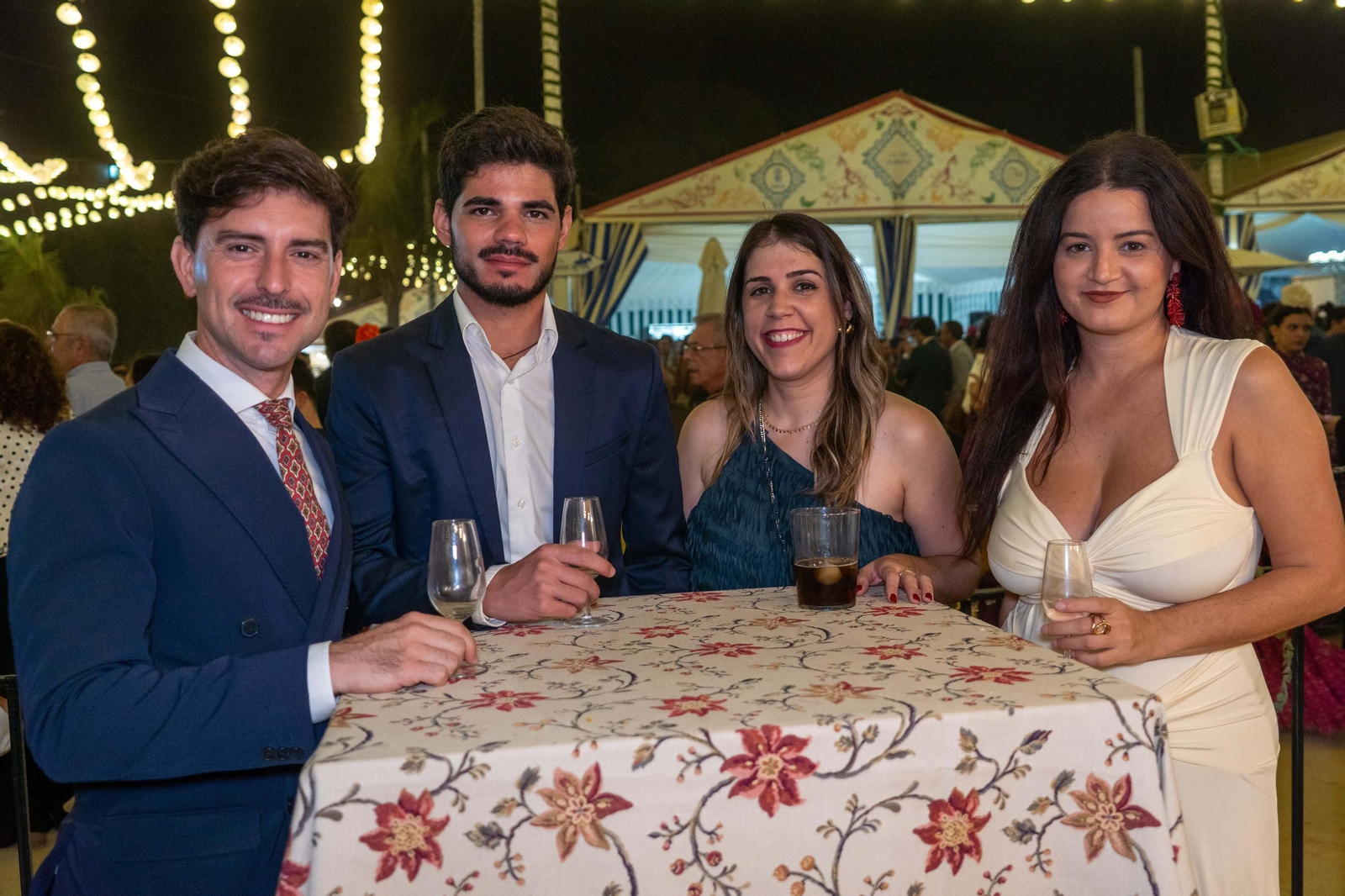 Imágenes del ambiente del ambiente de la noche del sábado en la Feria de Otoño y del Caballo 2025 de Huelva