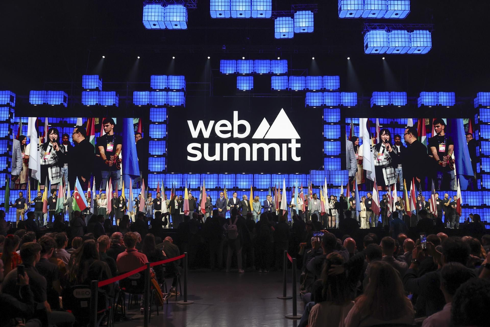 Sesión inaugural de la Web Summit de Lisboa 2025