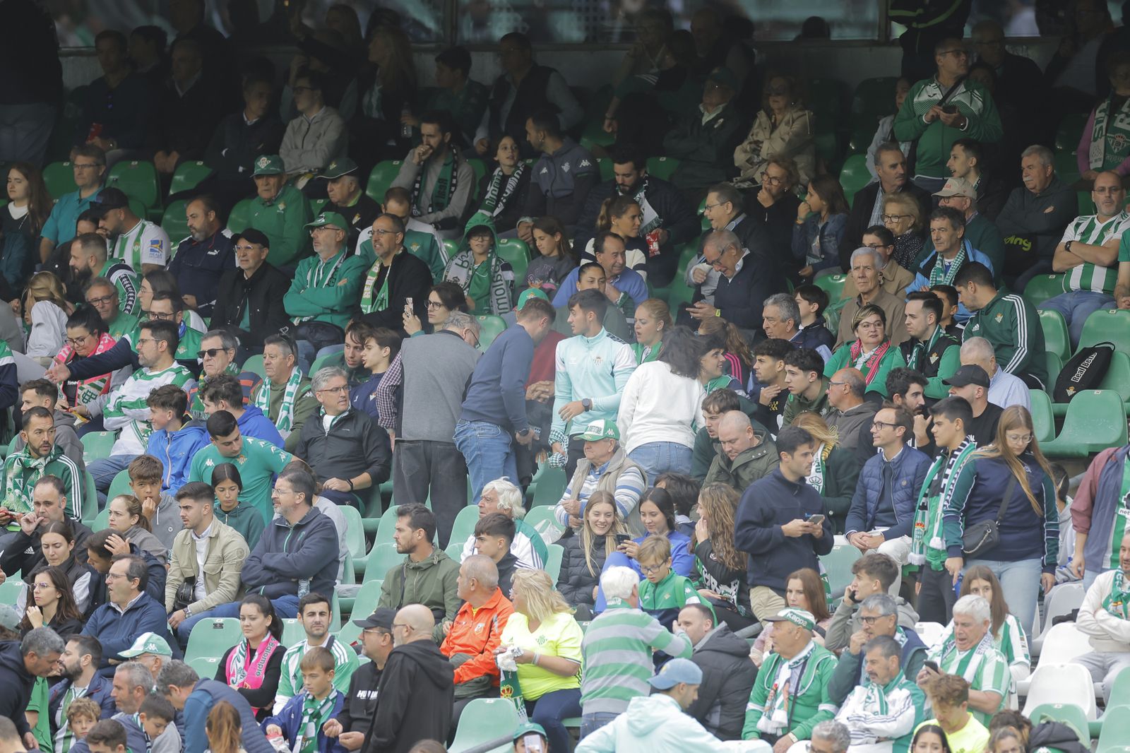 Búscate en las fotos del Betis-Mallorca