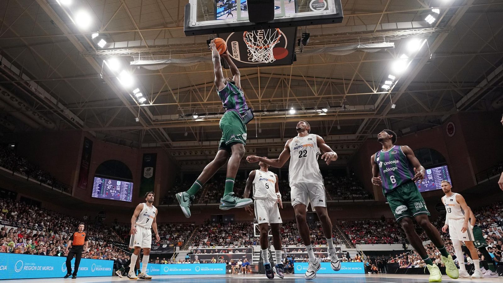 El Real Madrid - Unicaja, final de la Supercopa, en fotos