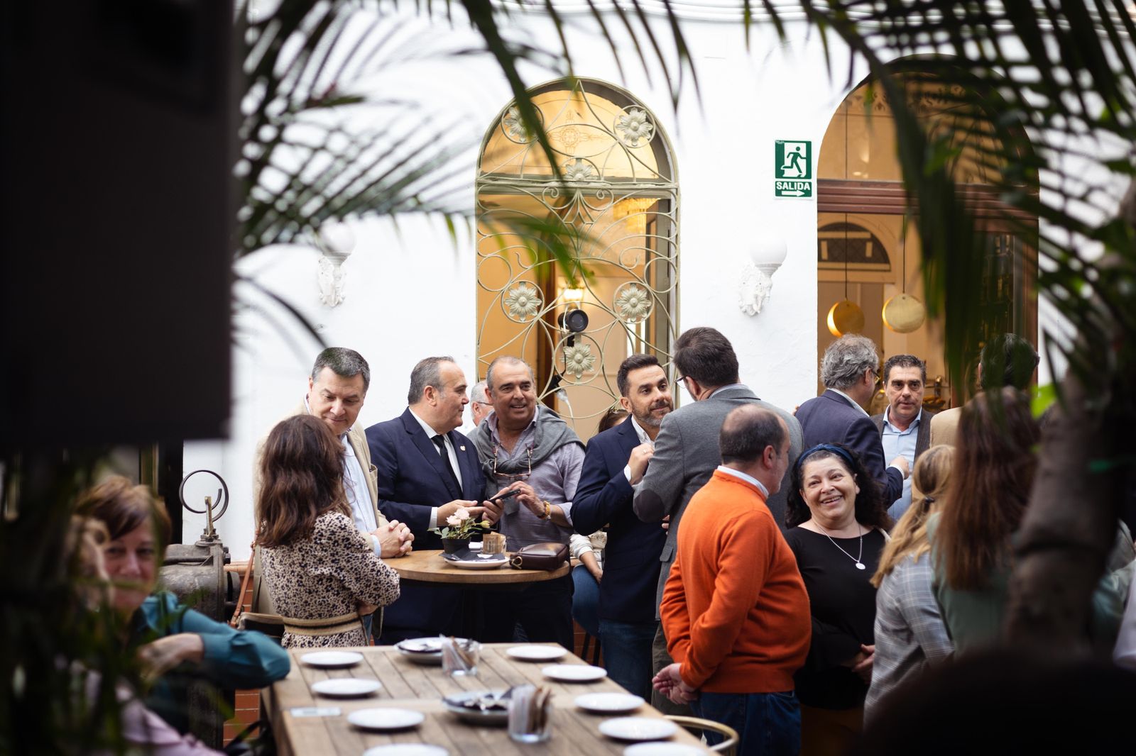 Imágenes de la presentación de la Guía de la Semana Santa de Huelva y su provincia 2023