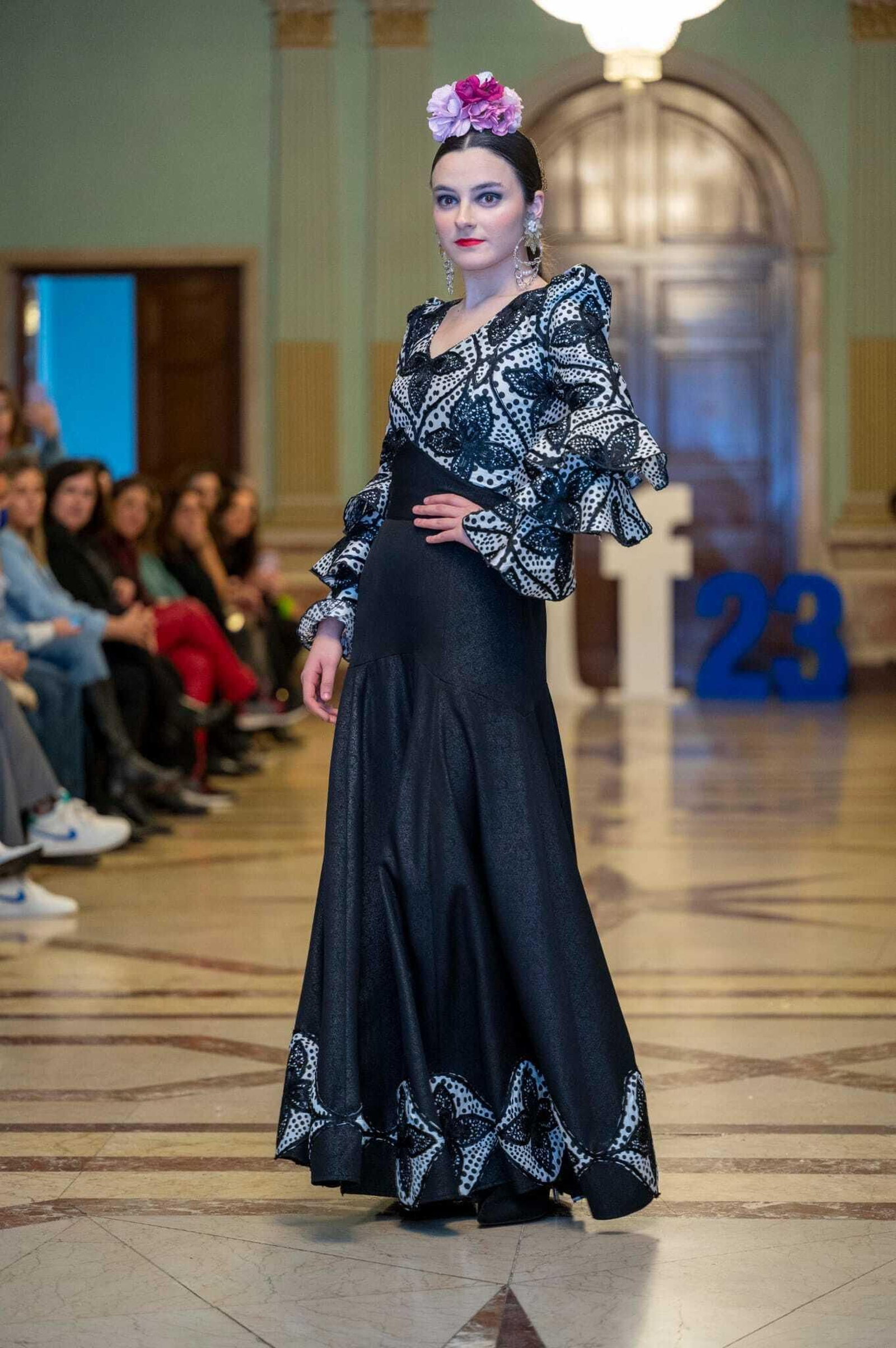 La capital se viste volantes con la XII edición de 'Huelva Flamenca'