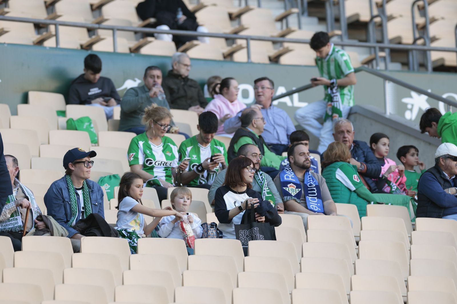 Búscate en las fotos del Betis - Rayo