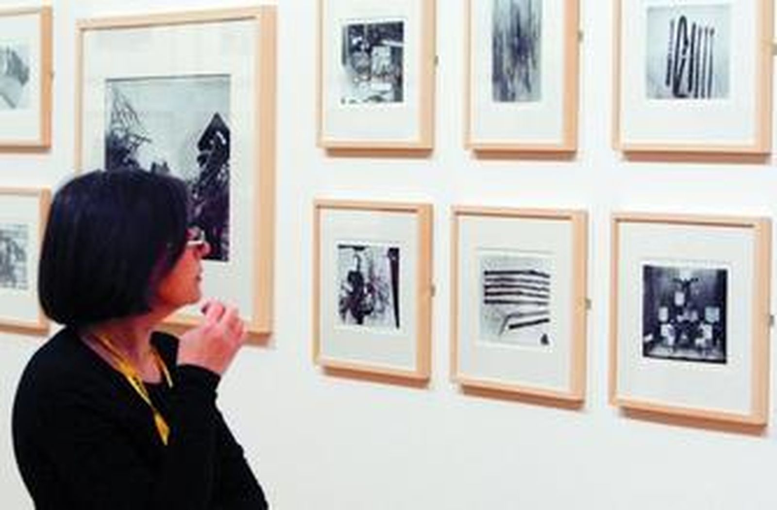 El Museo de Arte Contemporáneo de Madrid difunde en esta exposición más de 250 imágenes del fotógrafo polaco.