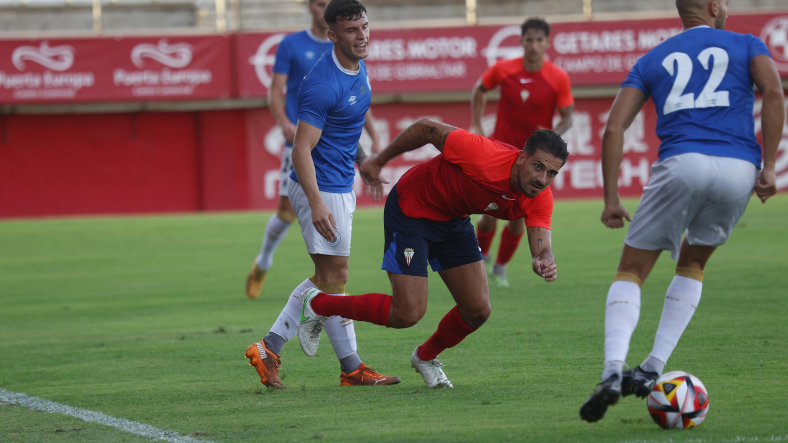 Las fotos del partido entre el Algeciras CF - Vélez CF de pretemporada