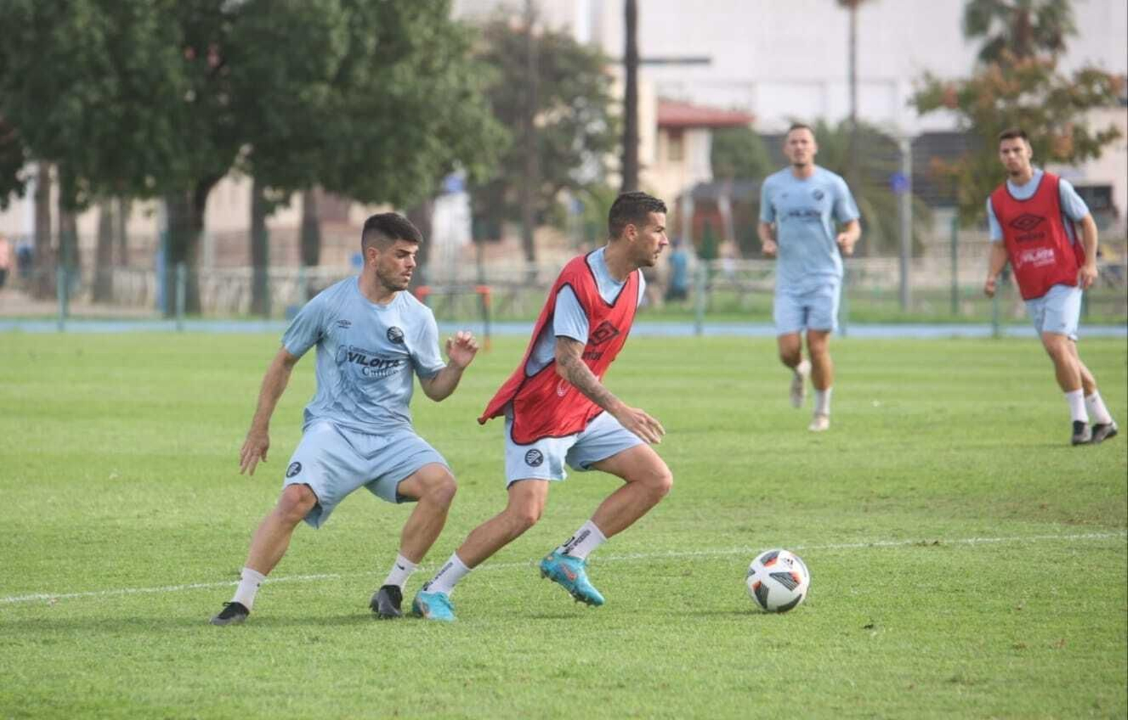 Primer entrenamiento de Francis al frente del Xerez DFC