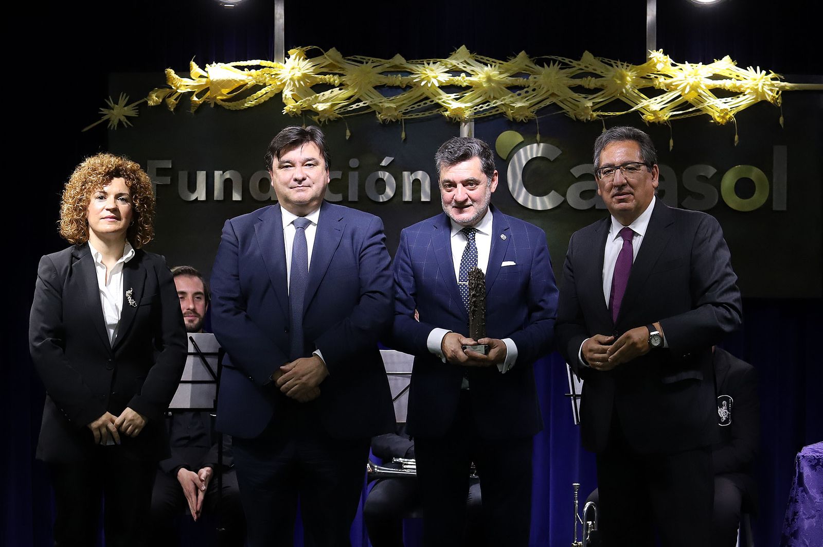 Eduardo Sugrañes recibe el III premio "Gota a Gota de Pasión" de la Fundación Cajasol