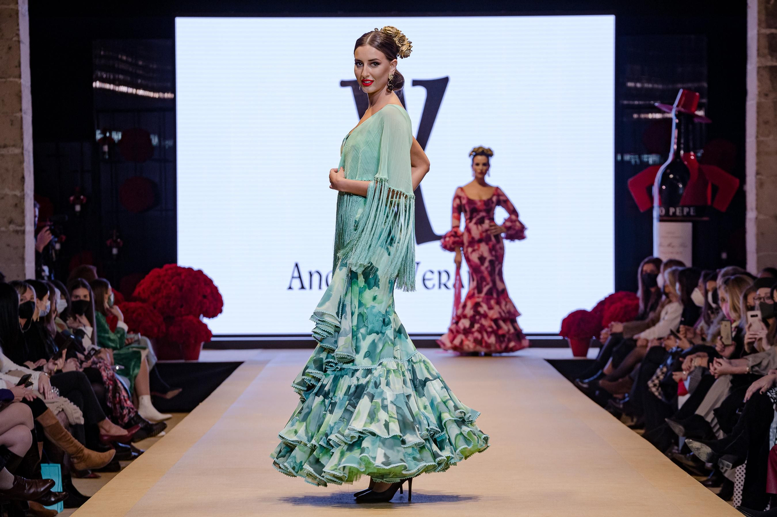 El desfile de Ángeles Verano en la Pasarela Flamenca de Jerez, todas las fotos