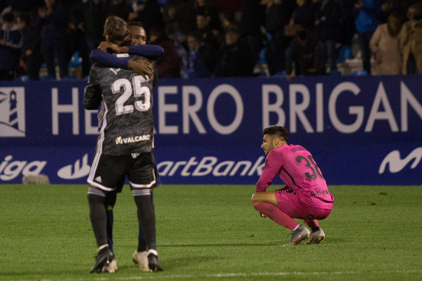 Antoñín se lamenta durante el Ponferradina-Málaga.