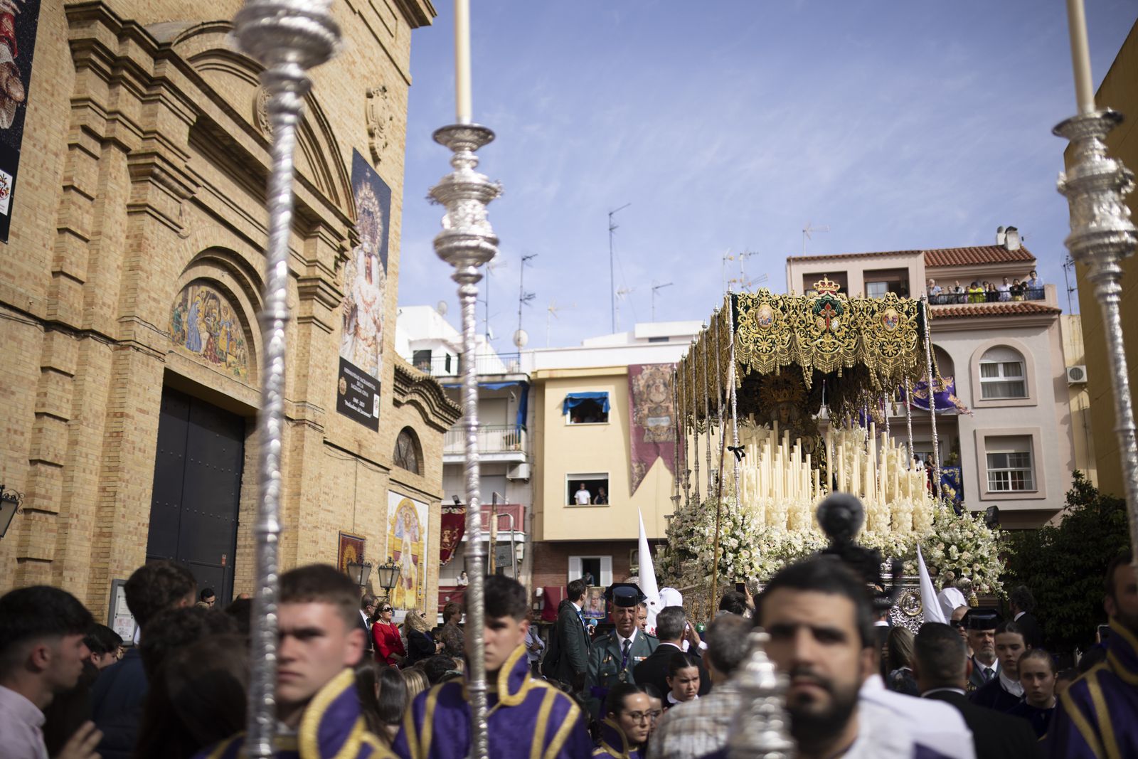 Lunes Santo: Tres Caídas en Huelva, en imágenes