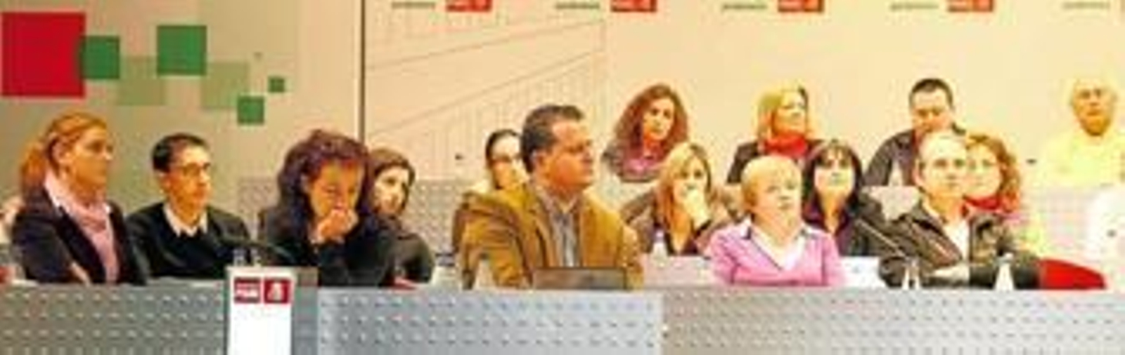 El presidente de la Junta cerró una intensa jornada de trabajo del Comité Provincial del PSOE.