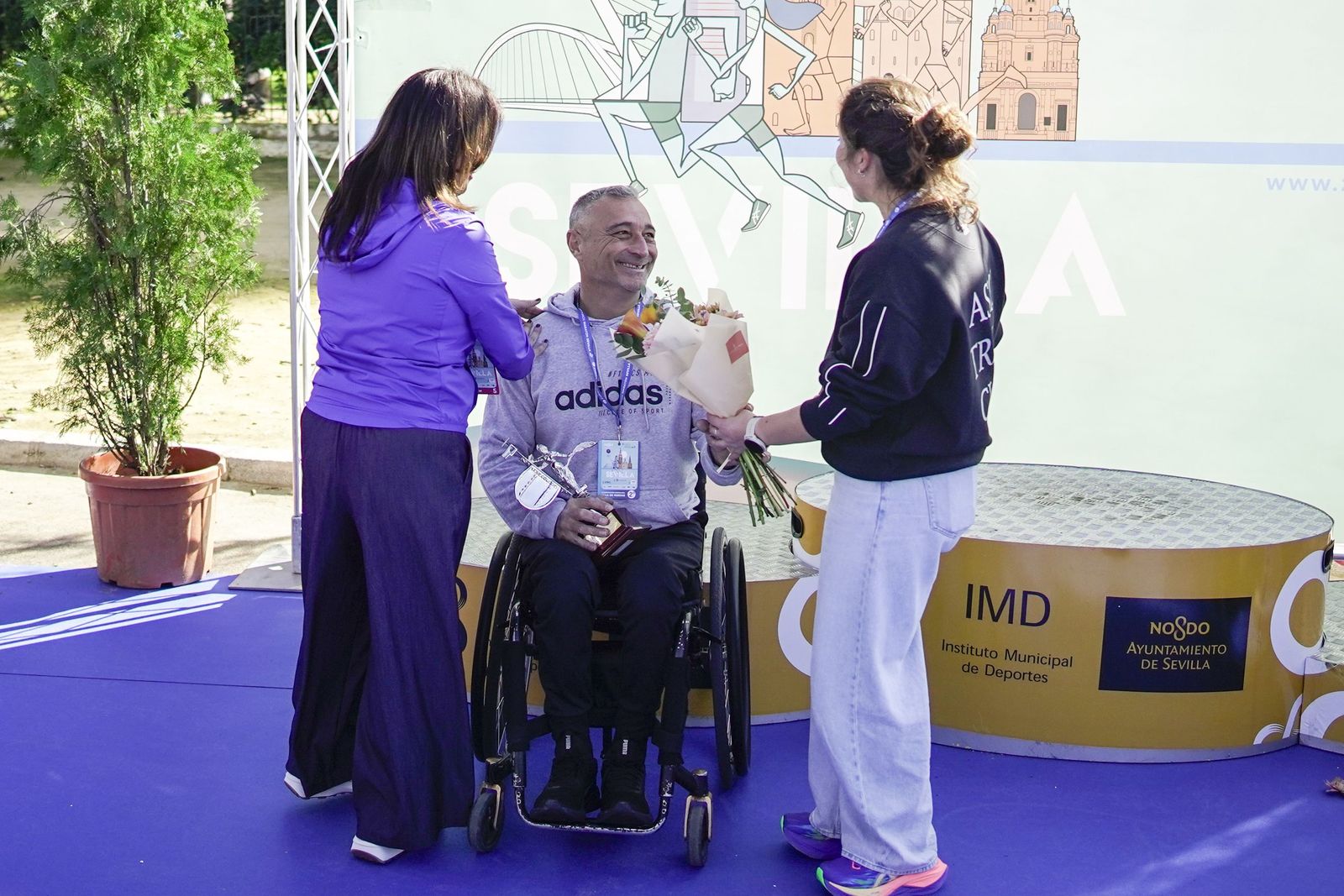 Así ha sido la entrega de premios del Zúrich Maraton de Sevilla 2026