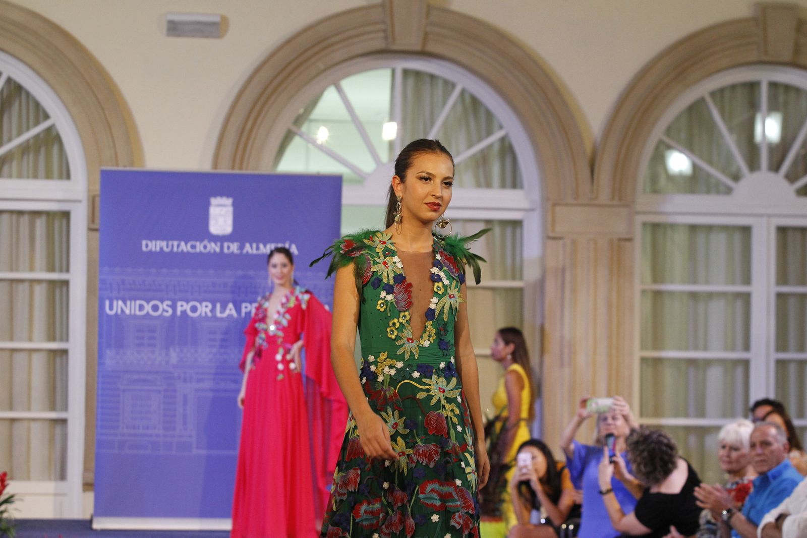 Fotogalería desfile de moda Asociación de Fibromialgia de Almería AFIAL