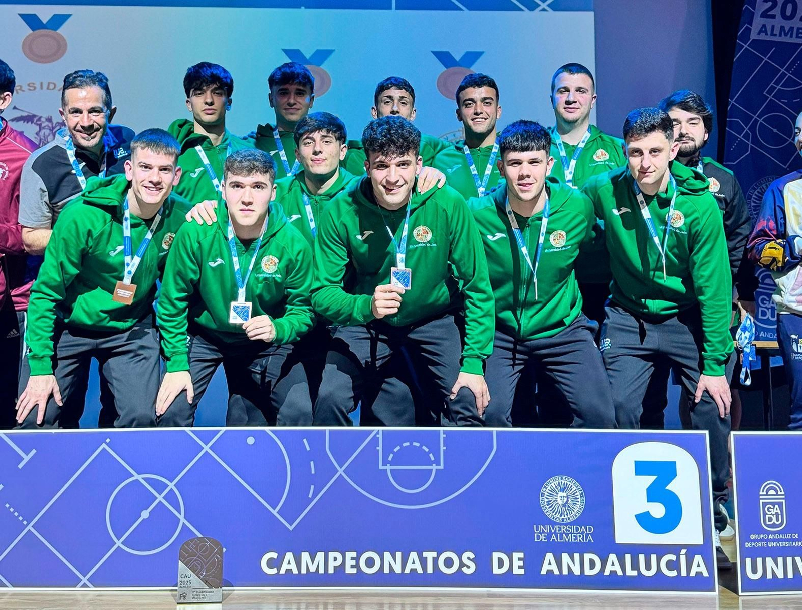 Integrantes del equipo masculino de fútbol sala de la UJA.