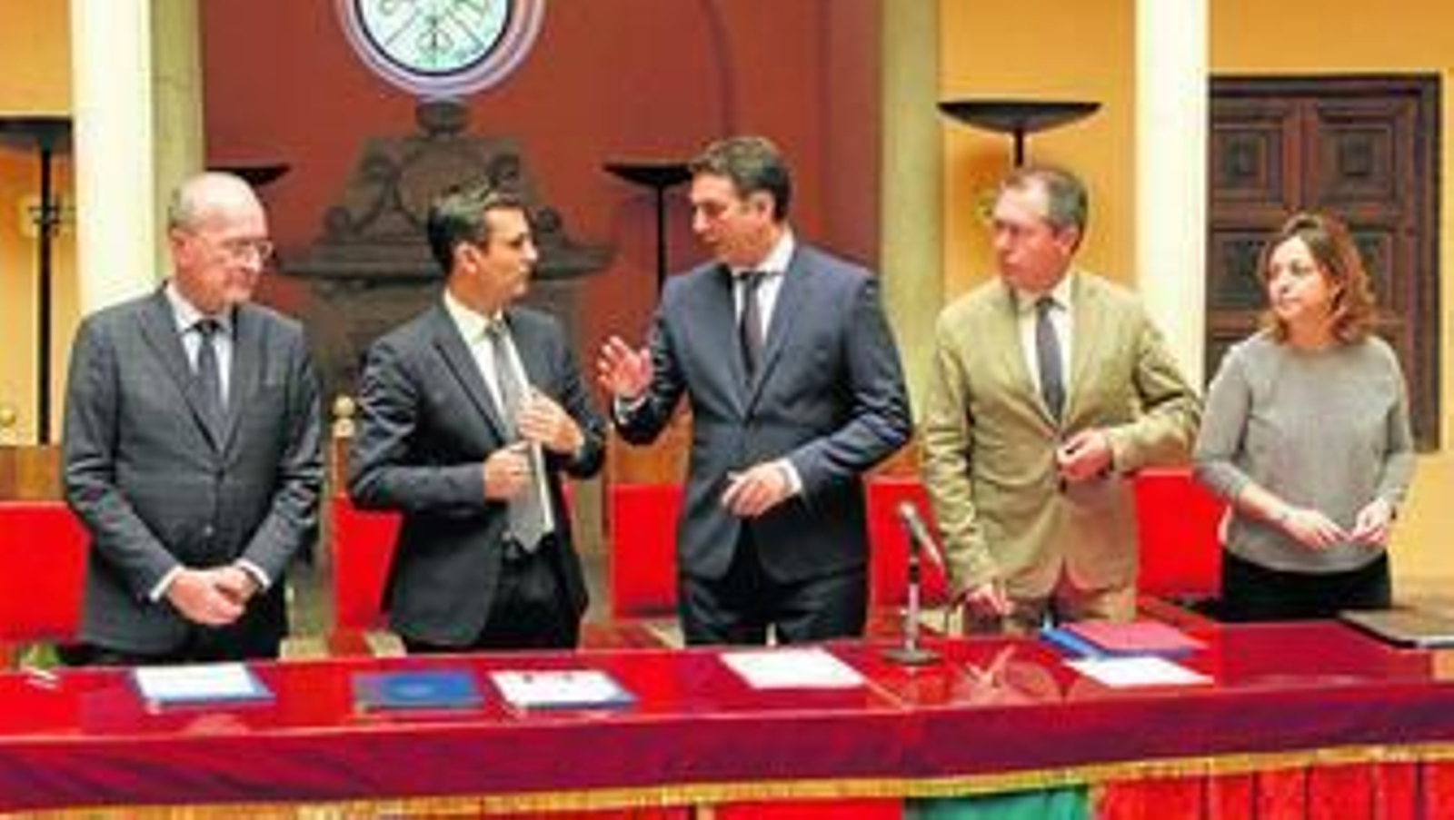 Los alcaldes de Málaga, Granada, Sevilla y Córdoba con el consejero de Turismo (c) el pasado 15 de julio en Granada.