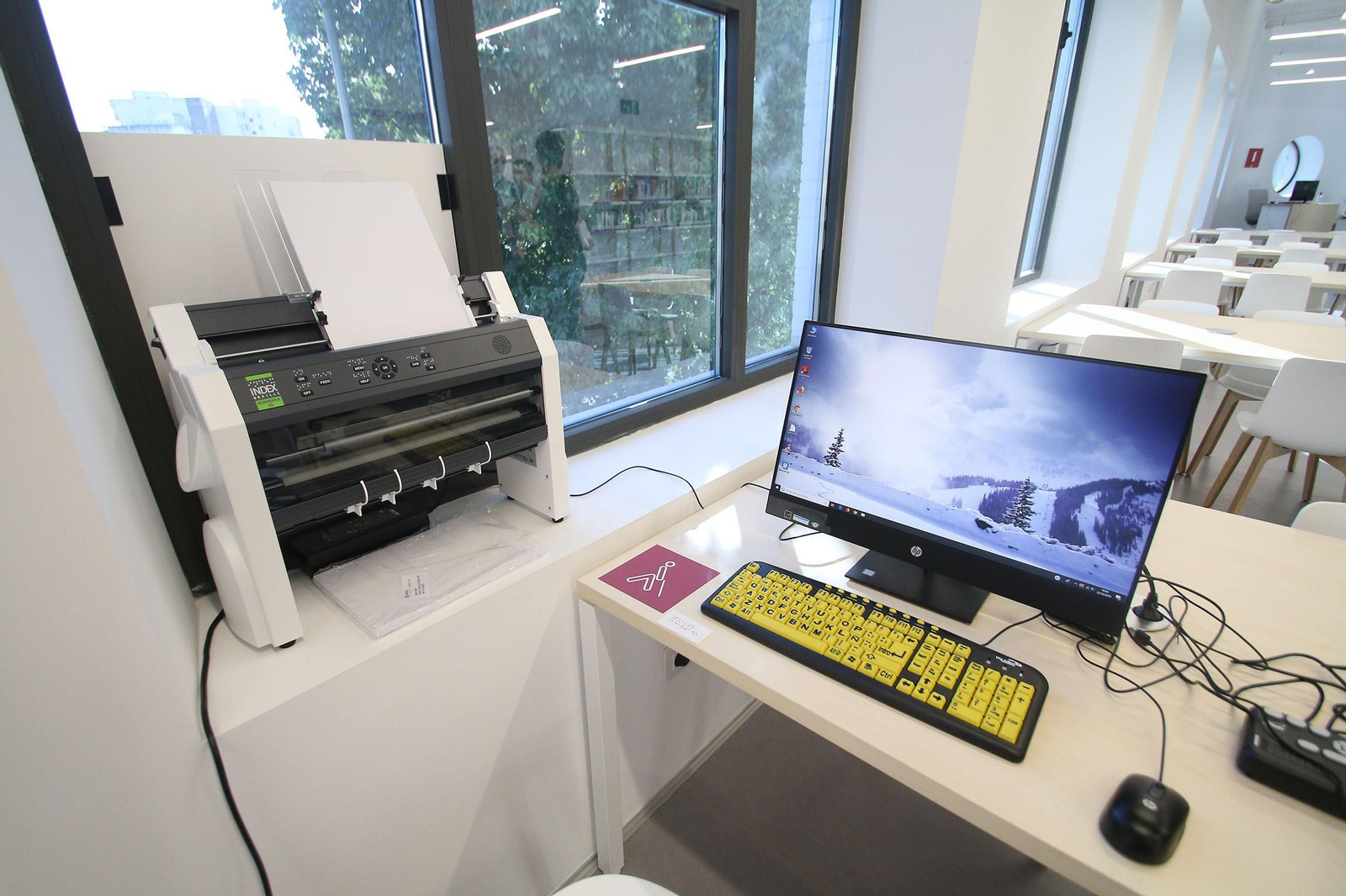 Fotogalería de la Biblioteca Central José María Artero