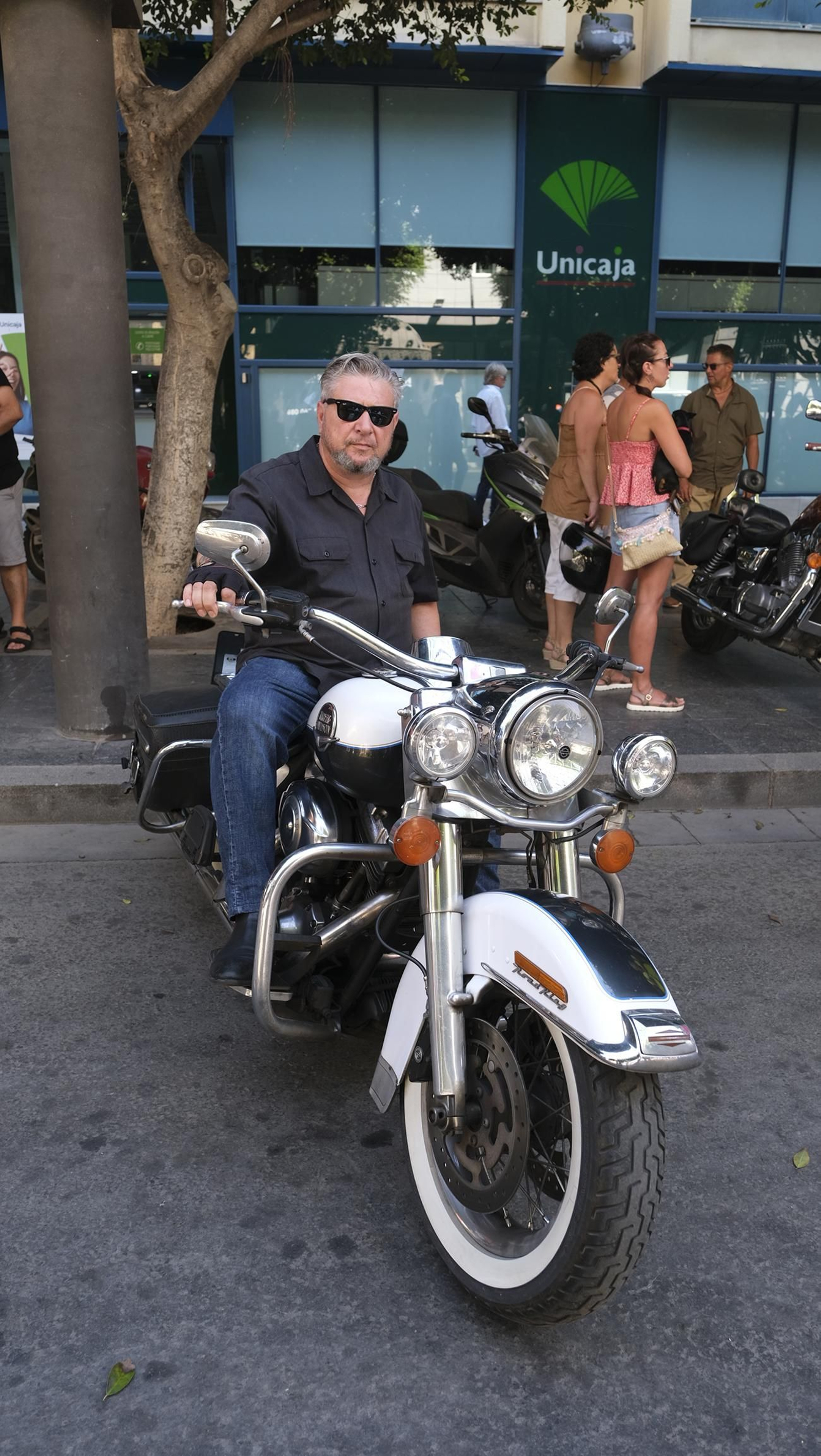 Exposición de Motos Antiguas de la Feria de Almería, en imágenes