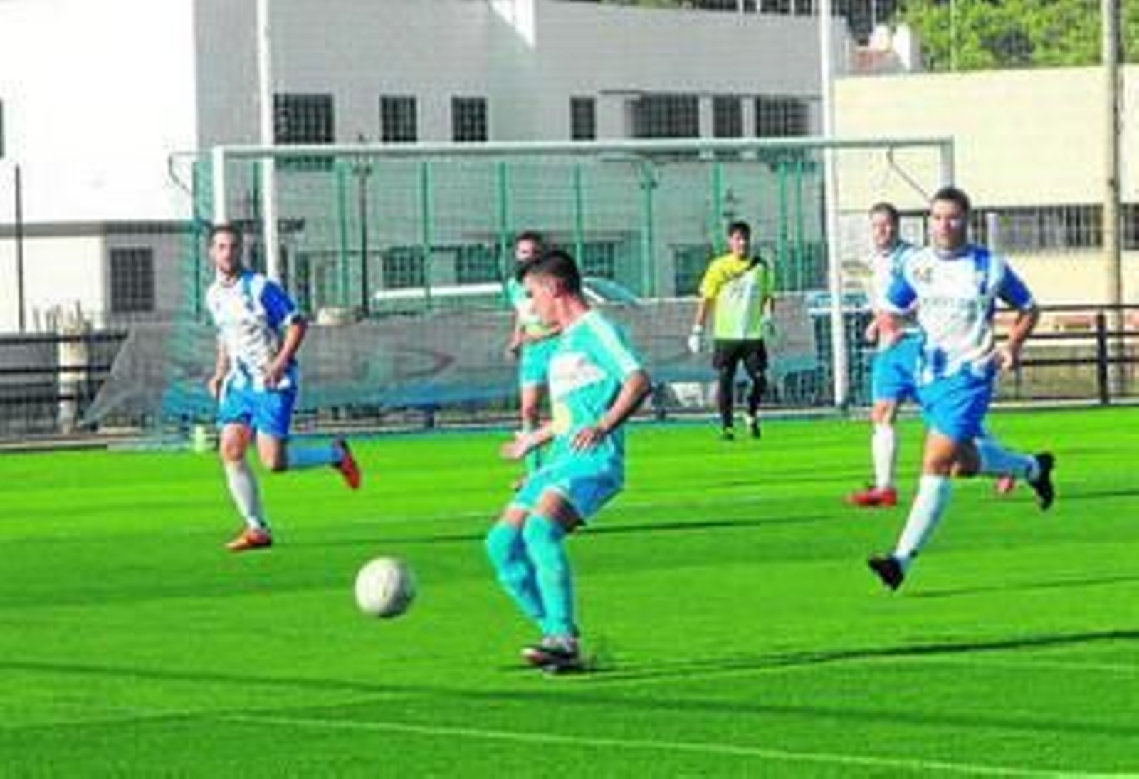 Un lance del encuentro que disputaron ayer Aracena y Canela.