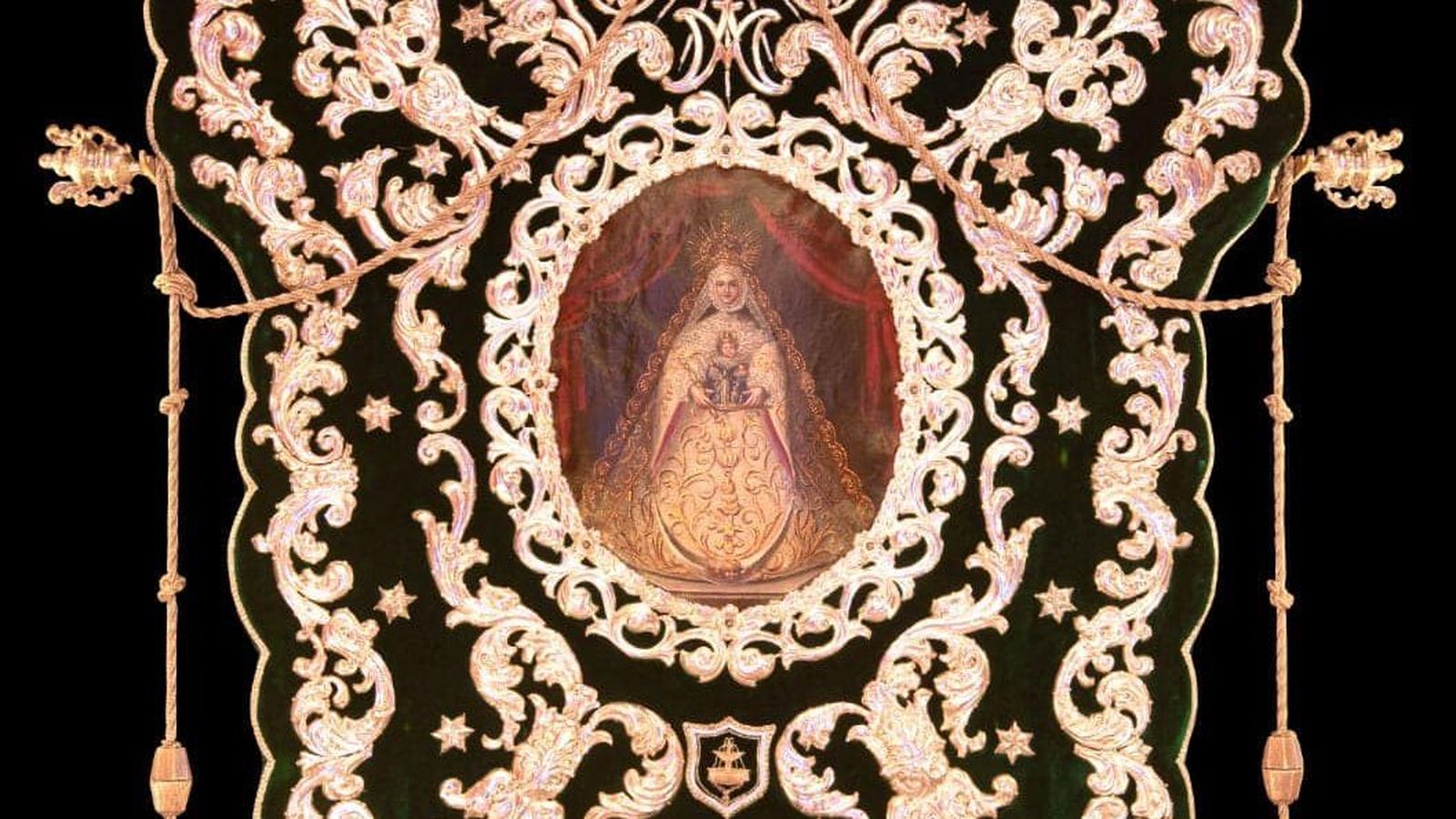 Simpecado de los Moreno Santamaría.