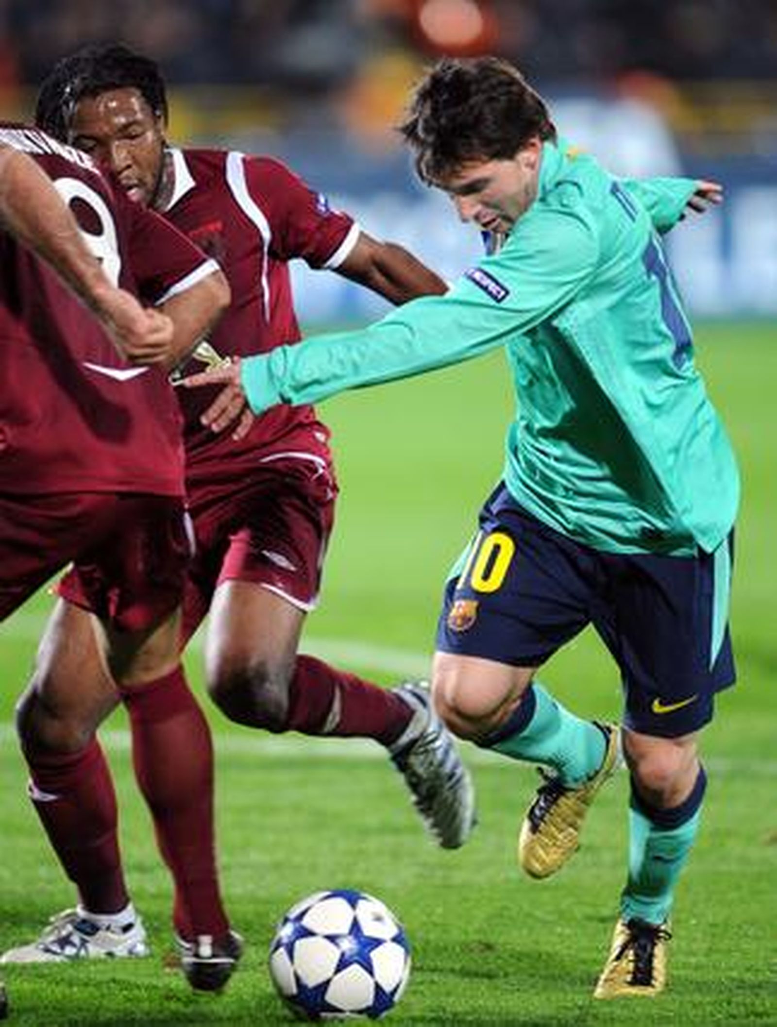 El Barcelona no puede pasar del empate en Rusia frente al Rubin. / AFP