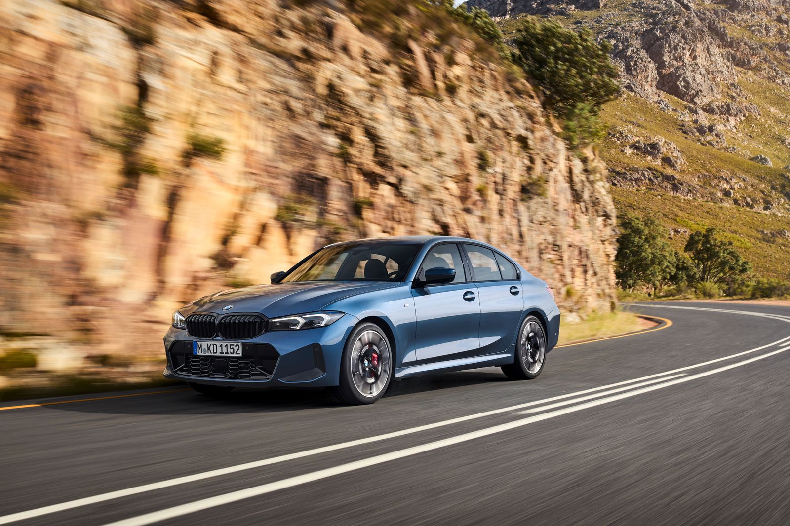 BMW pone al día la Serie 3 con, sobre todo, baterías más grandes en sus PHEV