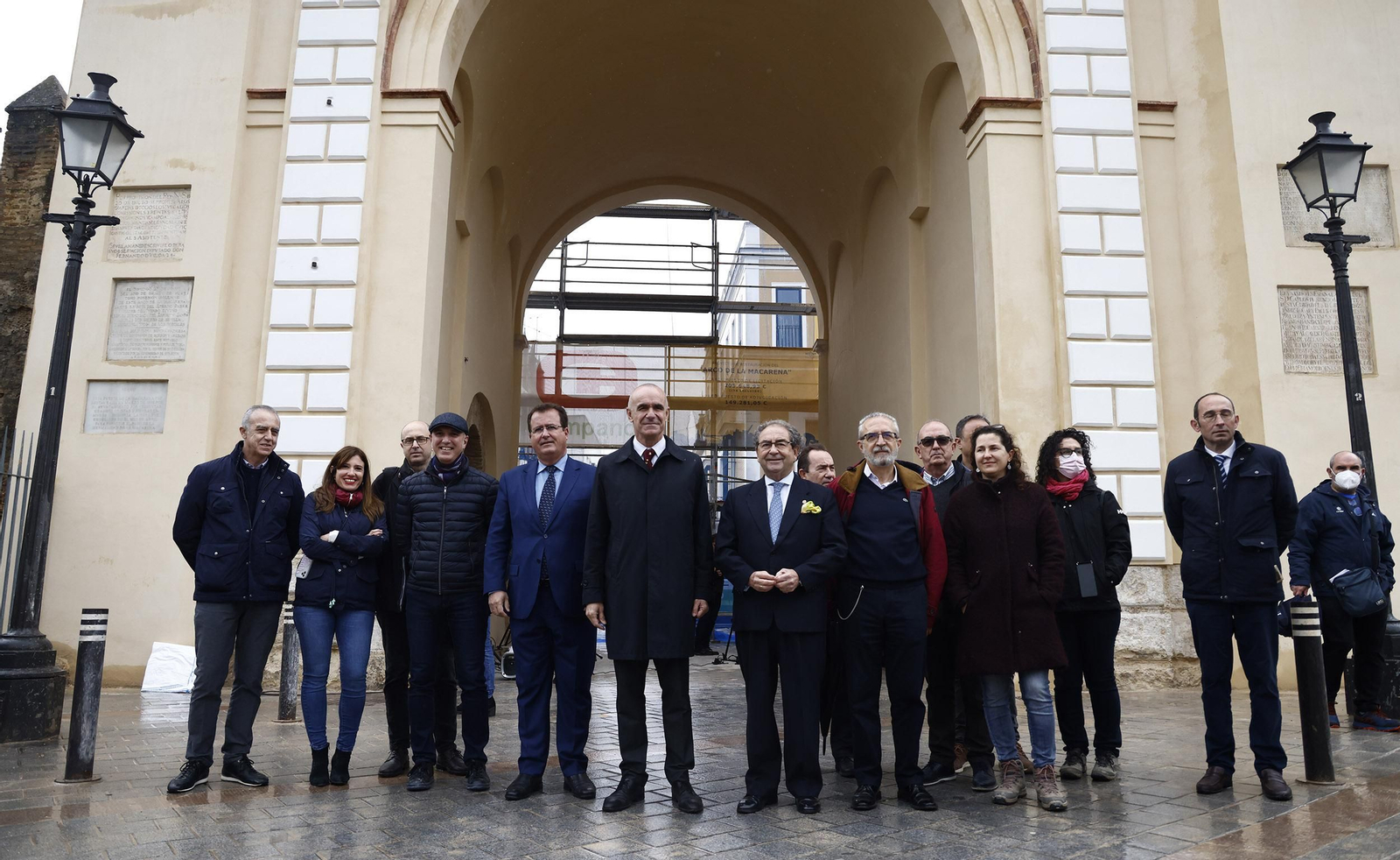 Así luce el Arco de la Macarena tras su restauración, todas las imágenes