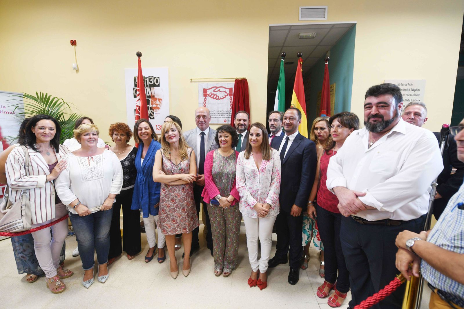 Las autoridades, ayer, en la sede del sindicato.