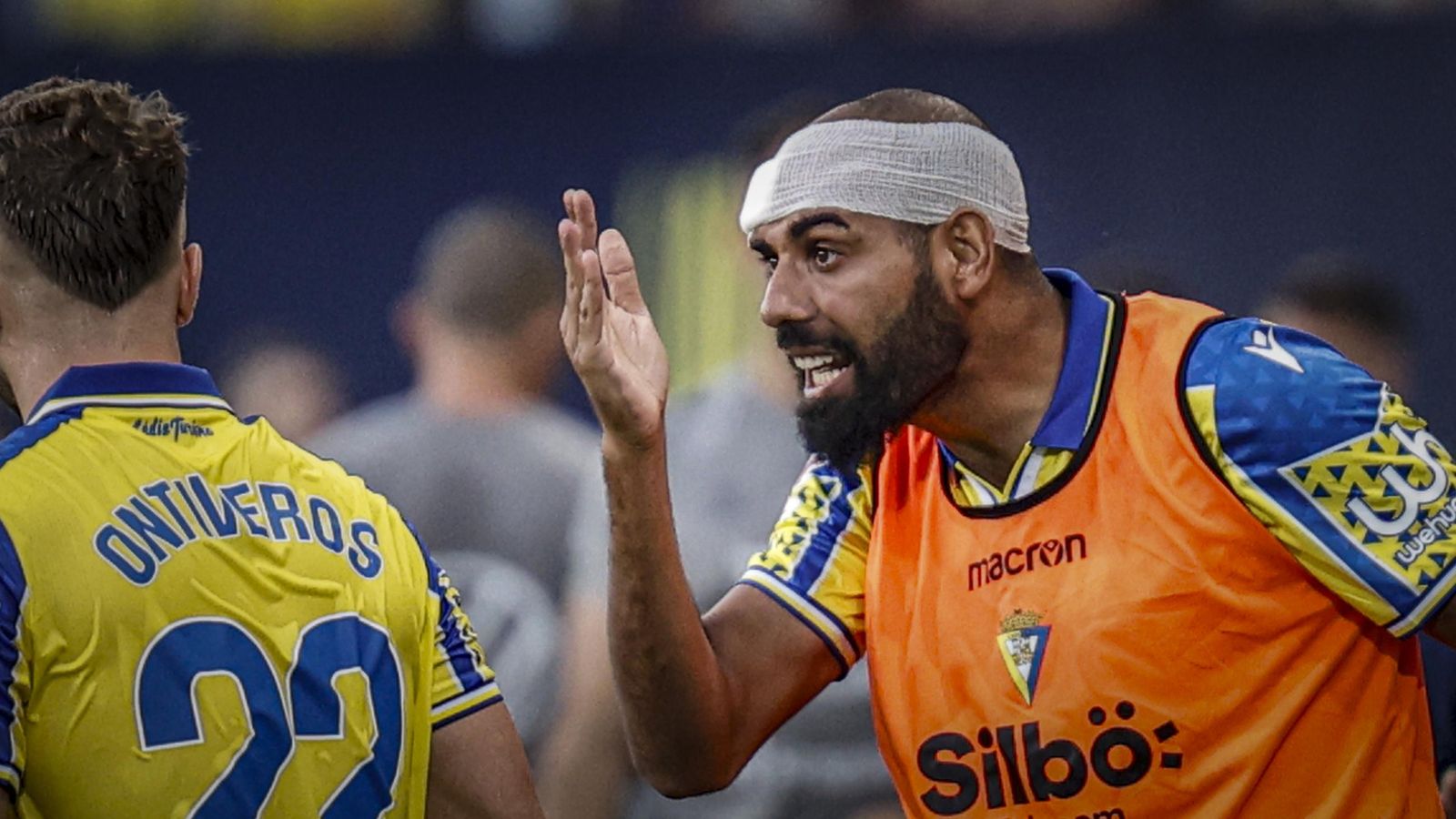 Búscate entre las fotos del partido de fútbol Cádiz CF - CD Tenerife de la Liga Hypermotion