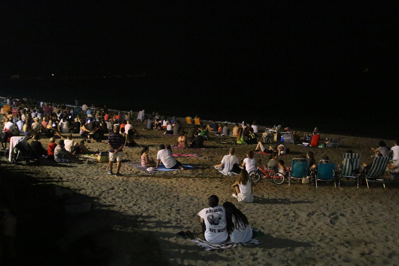 Las imágenes de los fuegos artificiales que han cerrado la Feria de Almería 2023