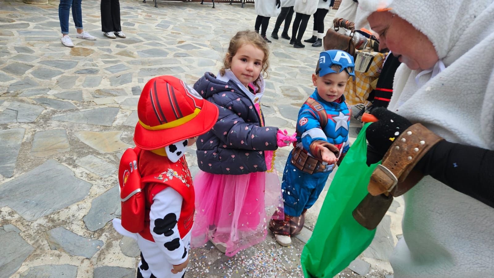 ‘El rebaño más molón’ toma el timón en Bacares y pide más ovejas contra el fuego