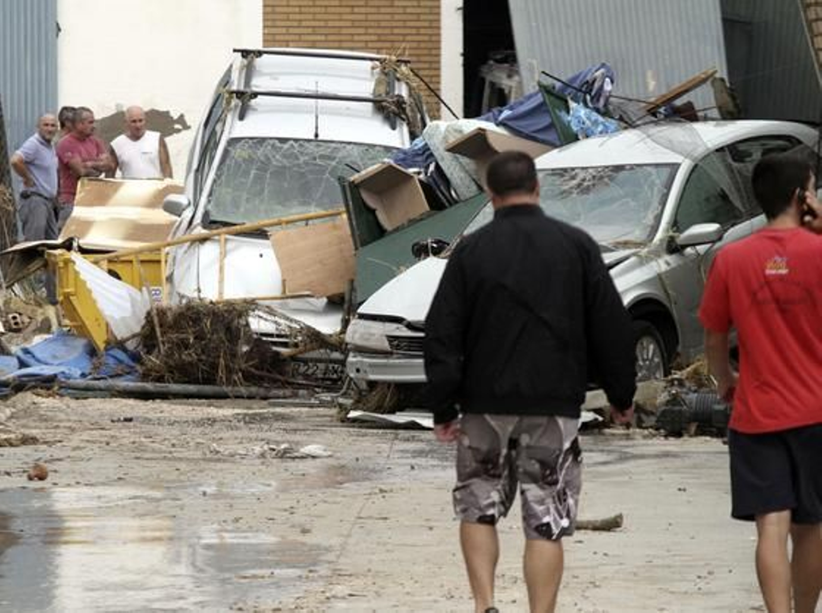 Tres fallecidos y numerosos daños materiales por las fuertes lluvias registradas en la provincia

Foto: EFE