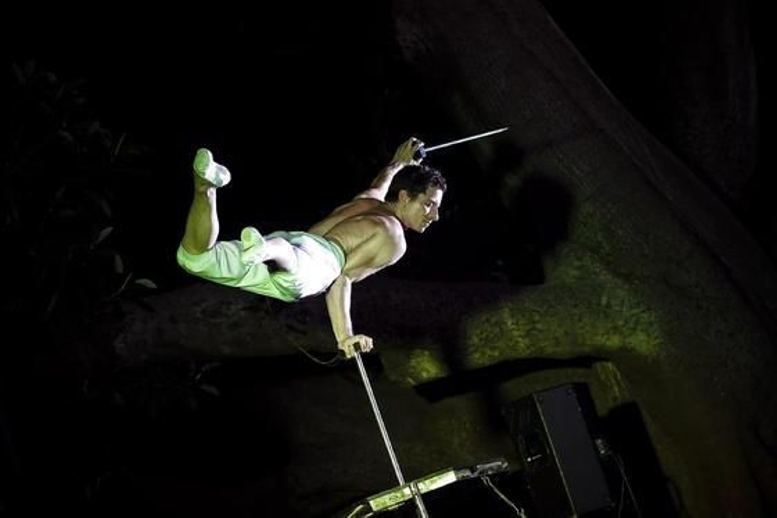 Los gaditanos disfrutan de una noche de cultura ´De sol a sol´. 

Foto: Lourdes de Vicente