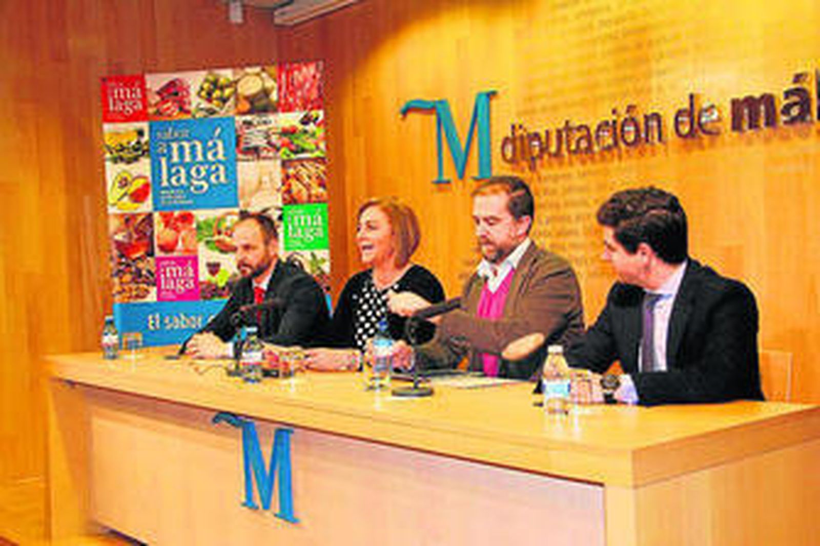García-Agua, Cabello, Ragel y Gonzalo durante la presentación.