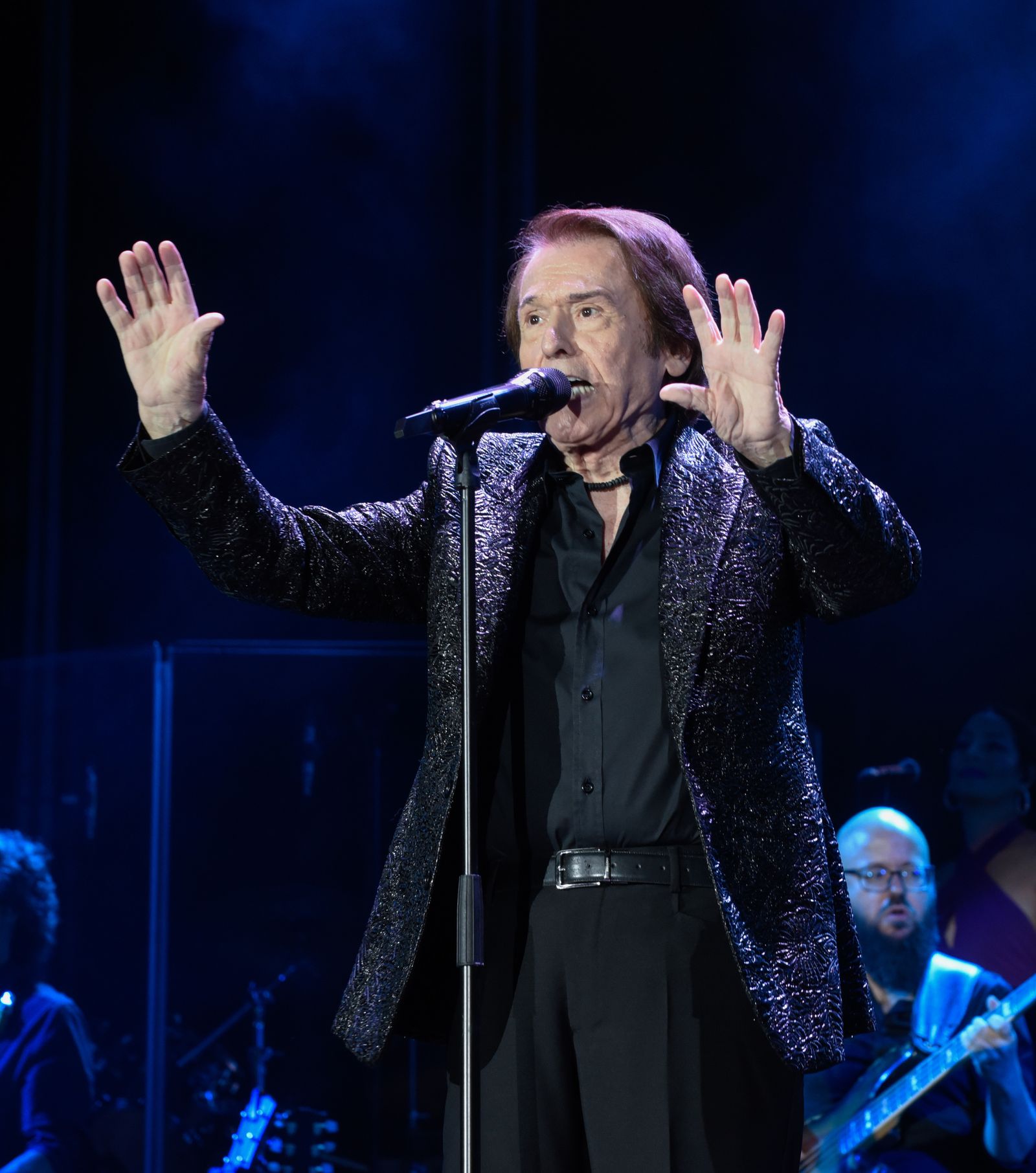 El concierto de Raphael en las Noches de La Maestranza, en imágenes