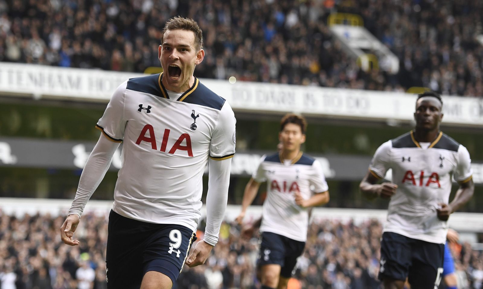Janssen celebra un gol con el Tottenham.