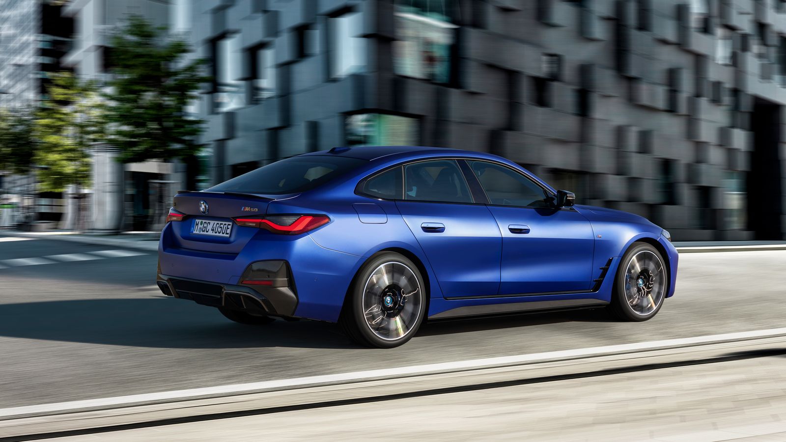 Por dimensiones, precio y potencia, el rival a batir por el i4 es el Tesla Model 3, por otro lado, el eléctrico con más éxito comercial en nuestro país.