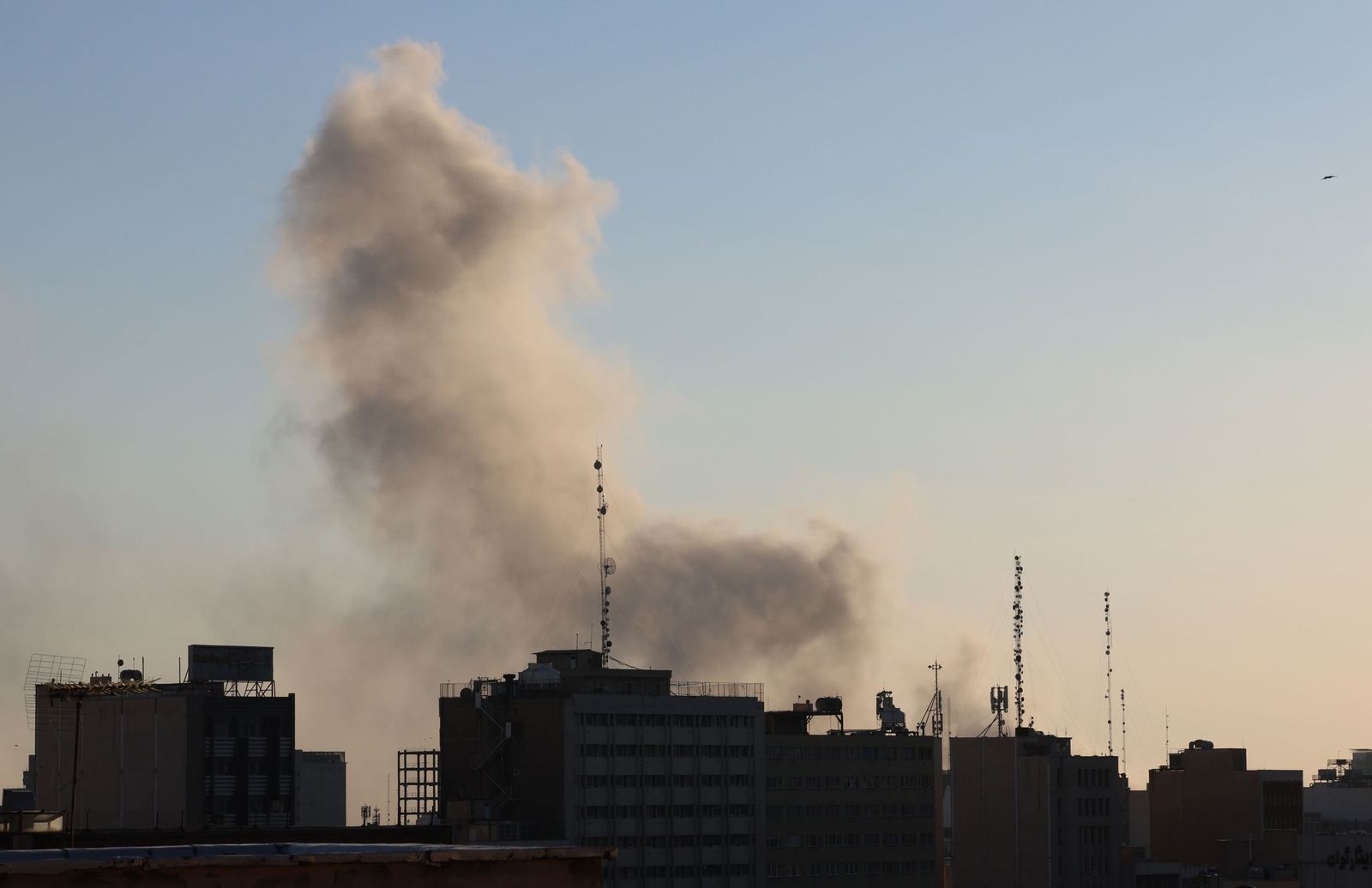 Las fotos de los bombardeos en Irán y Líbano