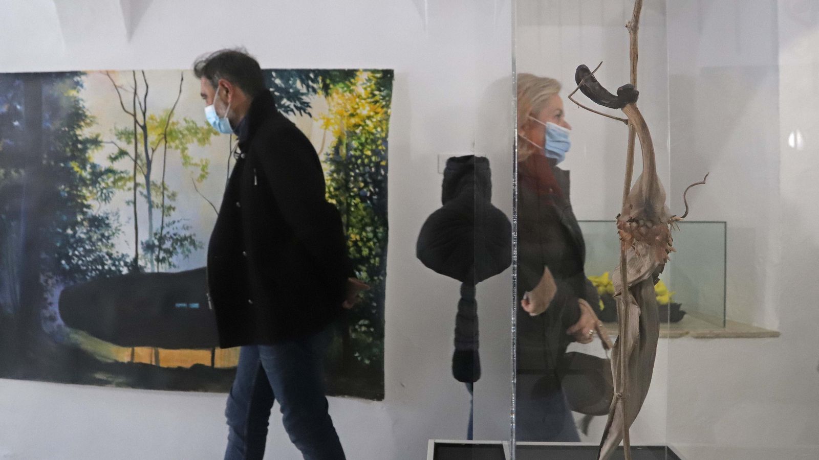 'La roca habitada', de Pepe Barroso y 'Dry Martini', de Daniel Salorio.