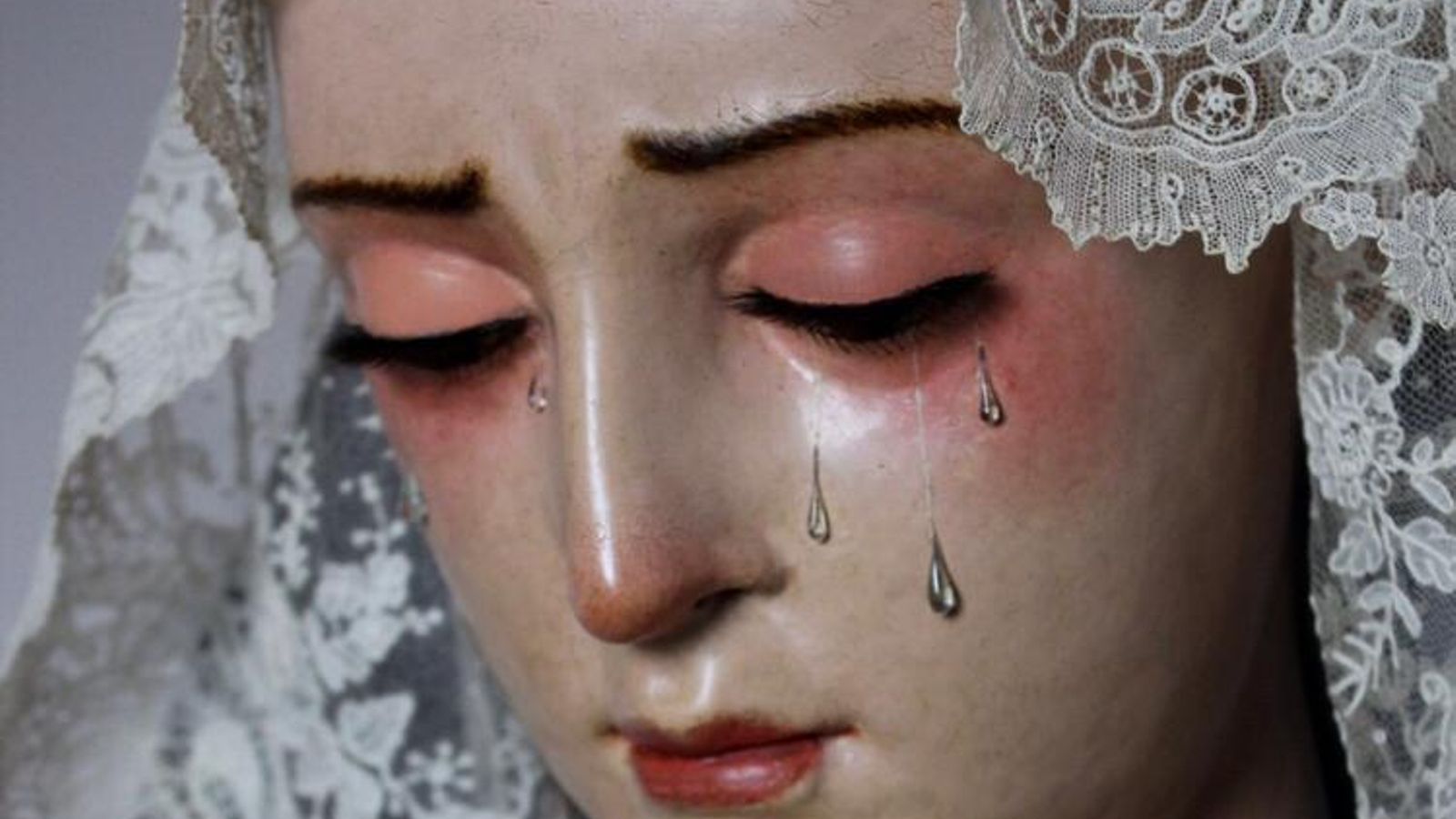 Detalle del rostro de Madre de Dios del Pópulo