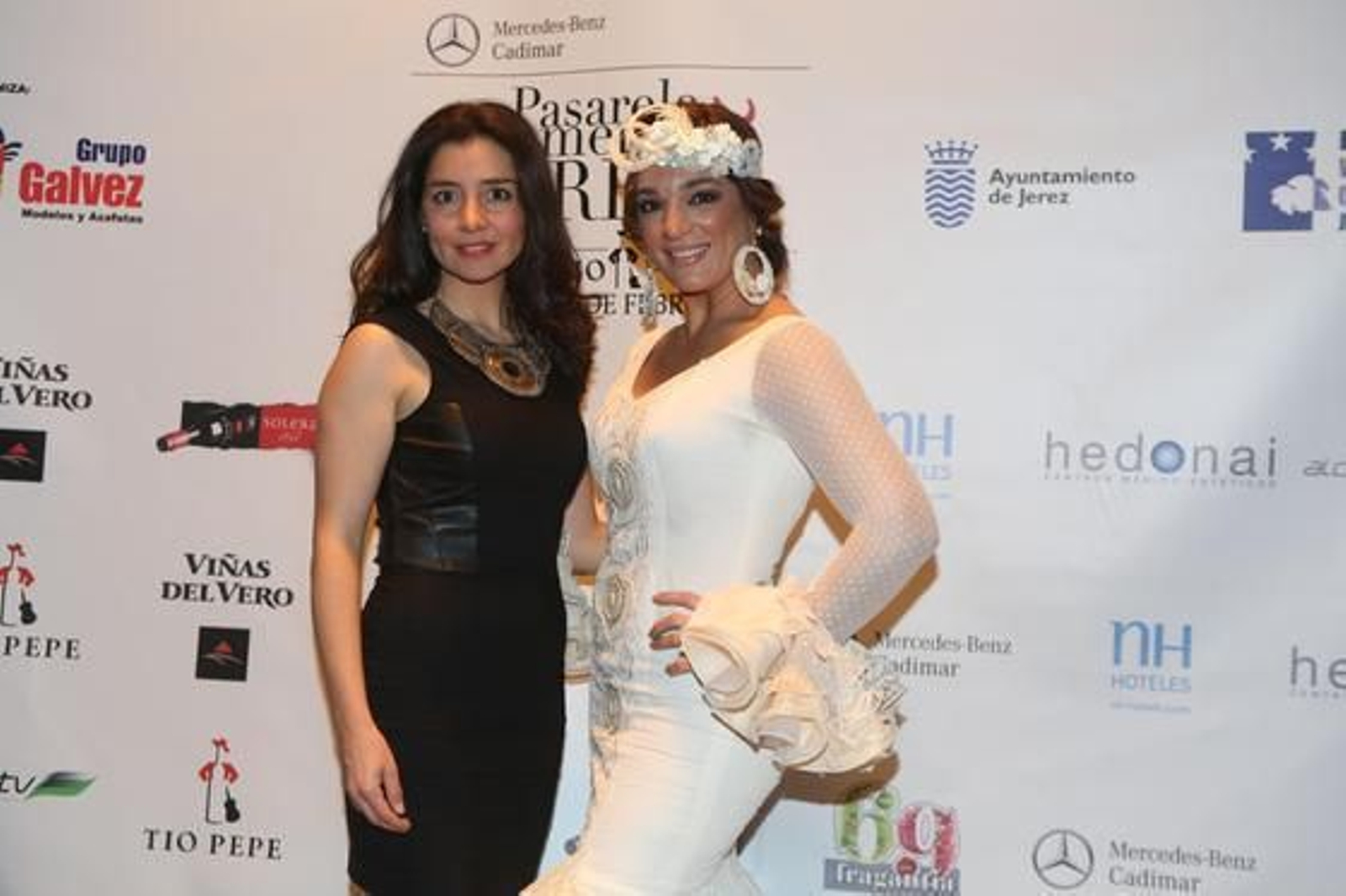 La colección 'Volantes de plata' puso el broche de oro a la pasarela con un homenaje a los 25 años de la firma.  Foto: Juan Carlos Corchado