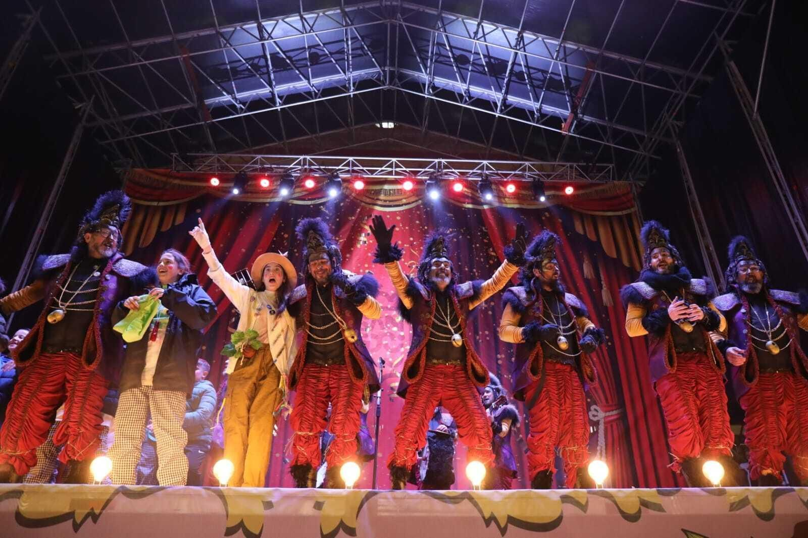 Gran Gala del Carnaval en San Fernando con el cuarteto del Gago y la comparsa de Martínez Ares