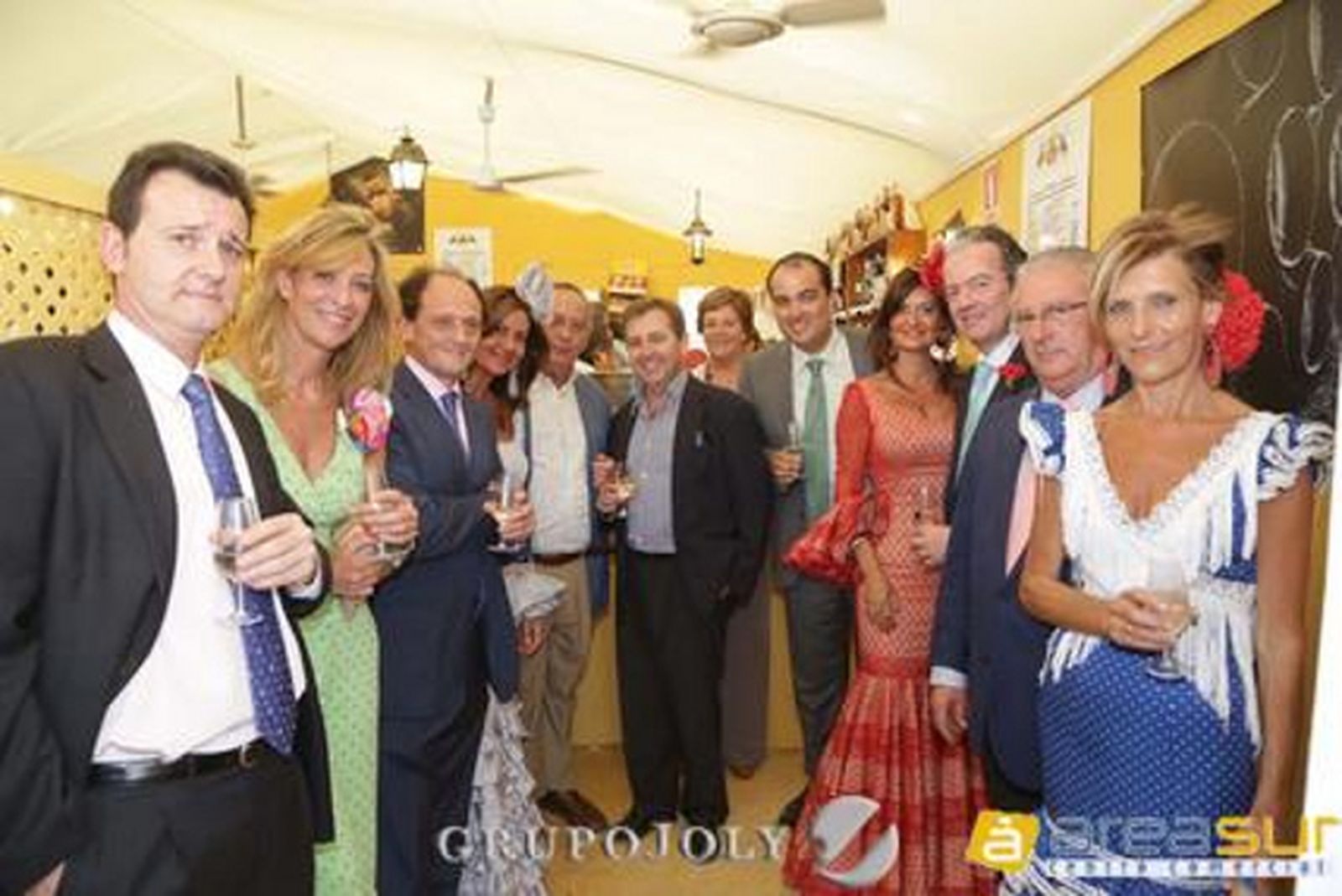Pepe Caballero, Silvia Díez,Francisco García Cantero, fiscal jefe de Jerez; Ana Orellana, presidenta de la Sección Primera de la Sala de lo Social del TSJA; Luis García Ruiz, consejero asesor del Diario; María Antonia Prado, Nuria Orellana, magistrada de la Audiencia Provincial de Málaga; Pedro Velarde, Enrique Espinosa, delegado de Economía; y Carlos Mata, director de la sociedad de Estiba del puerto de Algeciras.

Foto: Vanesa Lobo