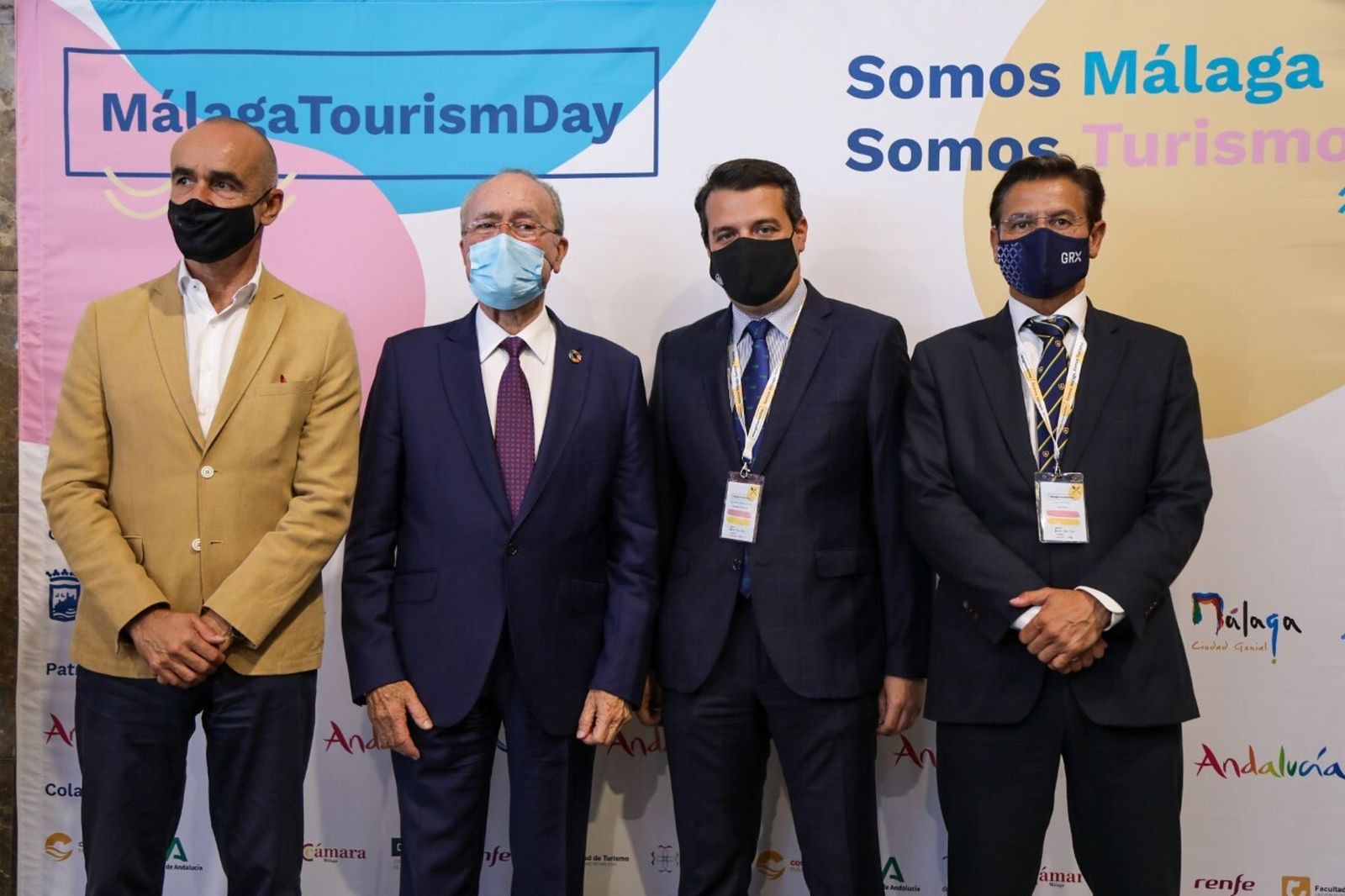 El delegado Antonio Muñoz, junto a los alcaldes de Málaga, Córdoba y Granada.