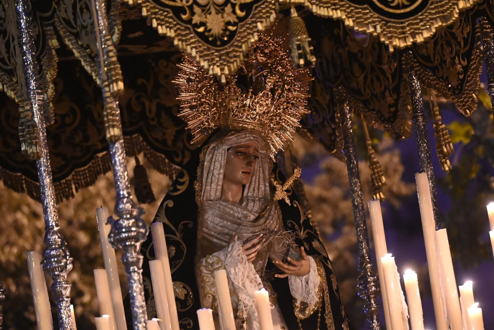 Las mejores fotos de la procesión extraordinaria de la Virgen de la Soledad de Córdoba