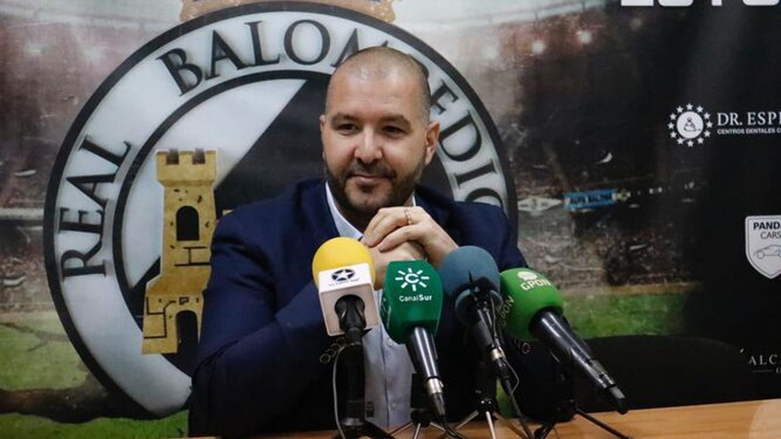 Raffaele Pandalone, presidente de la Real Balompédica, en una rueda de prensa