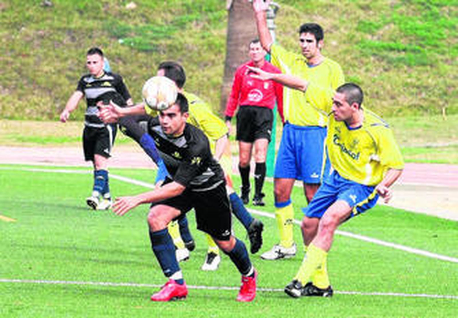 Tanto Mazagón como Moguer buscarán puntos en sus respectivas visitas al Aljaraque y al Atlético Cruceño.