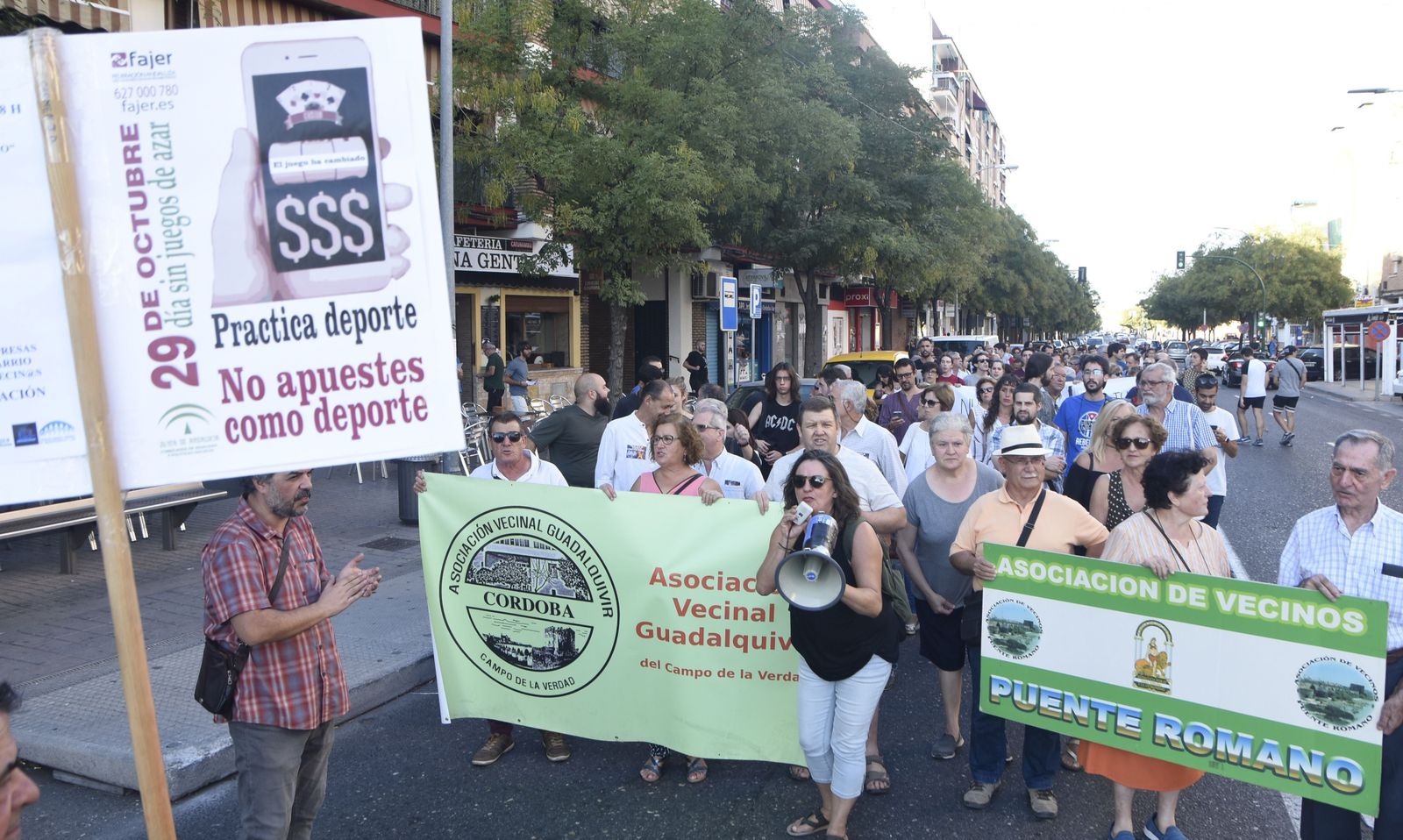 Imagen de archivo de una manifestación vecinal contra las salas de apuestas.